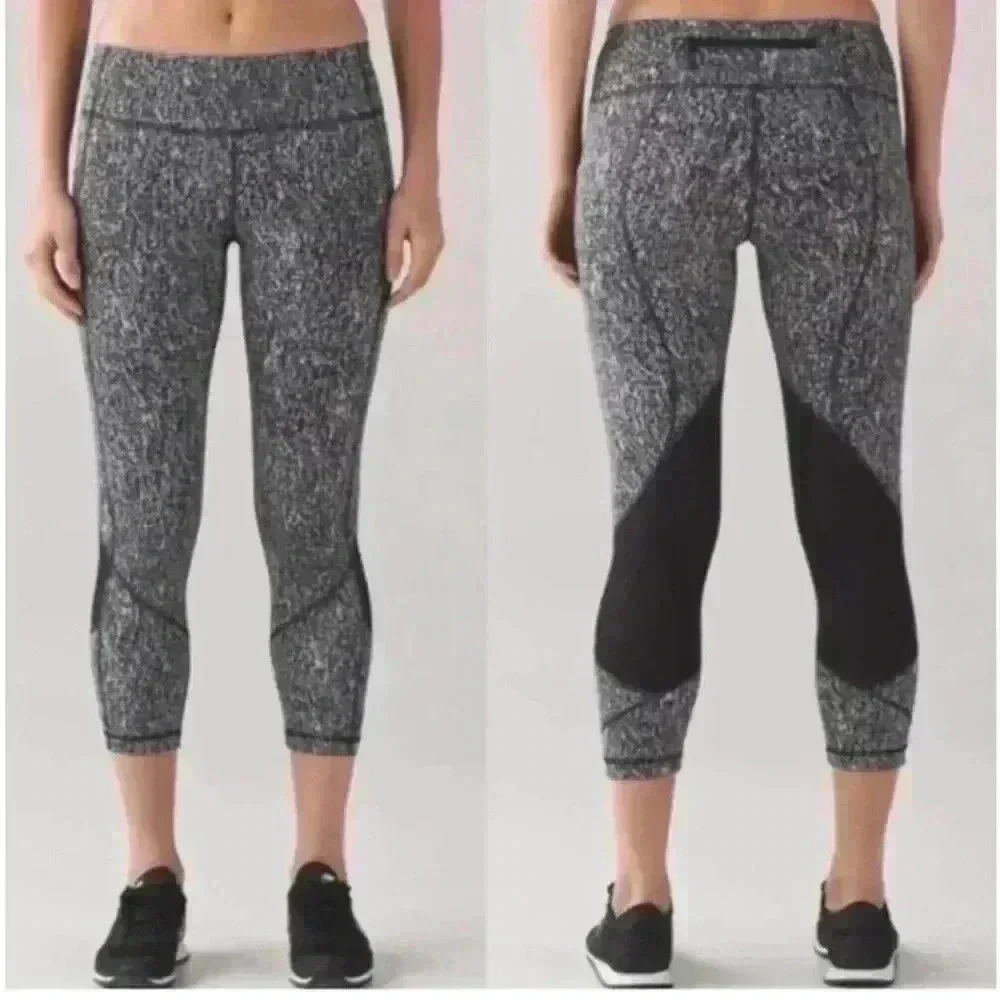 Lululemon Pace Revival Crop Legging 22” - Picture 1 of 13